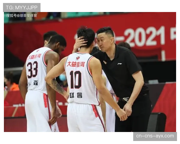 广东对阵辽宁焦点战：次节广东队通过连续低位包夹造成对手3次24秒违例